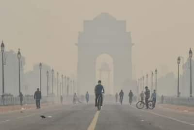 Delhi Air Pollution: #DelhiAirEmergency Trends as Air Quality Worsens in  Delhi NCR