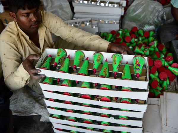 How Green Are Green Crackers? Know Ways To Identify Them