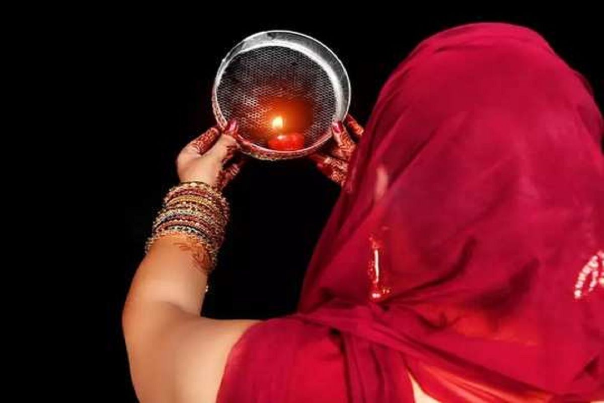 karwa-chauth-2022-women-break-fast-perform-rituals-as-moon-sighted-in