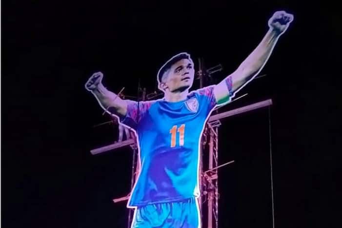 Kerala Fans Put Up 52-feet Tall Cutout of Sunil Chhetri ahead of 2022 FIFA World Cup