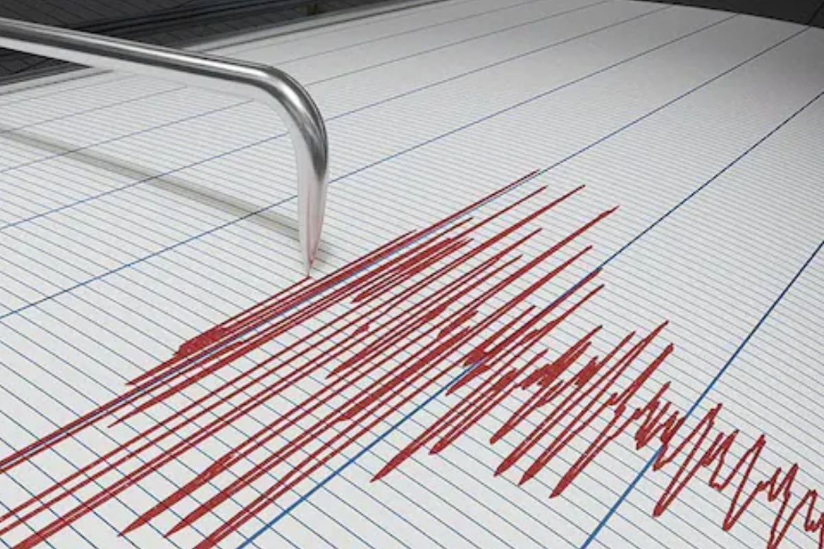 Earthquake: दिल्ली में भूकंप के झटके. 
