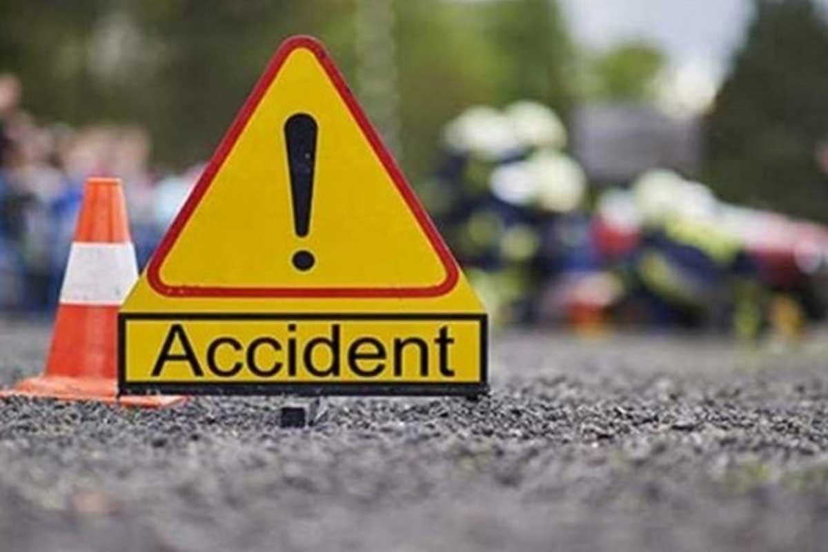 2-killed-in-road-accident-in-jammu-after-truck-carrying-lpg-cylinders