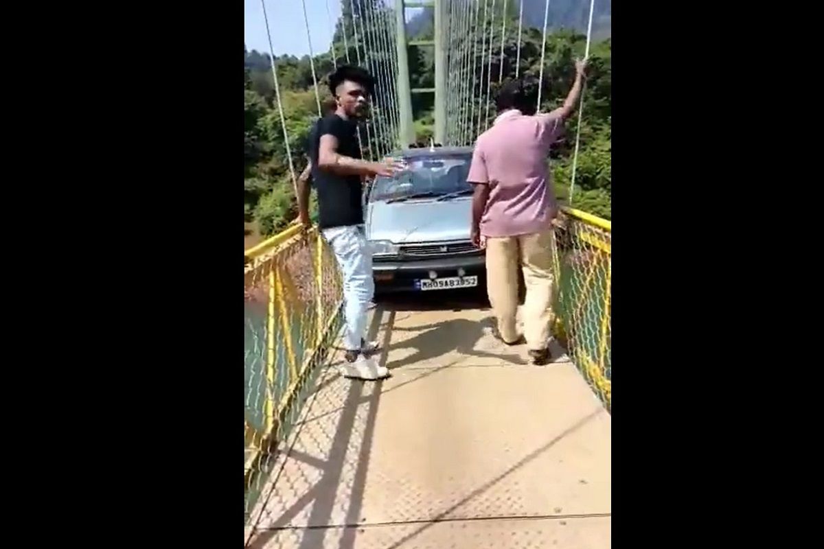 Video Tourists Drive Car On Karnataka s Suspension Bridge Just Two Days