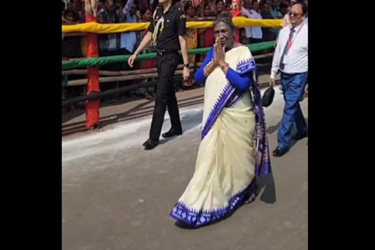 Video: President Droupadi Murmu Walks For 2km To Offer Prayers At Puri ...