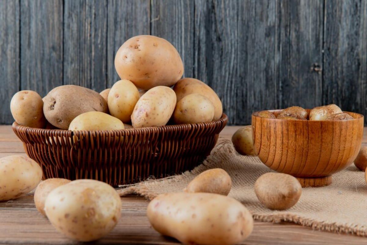 Potato Juice Benefits आलू का जूस कभी पिया है? फायदे इतने कि गिन नहीं