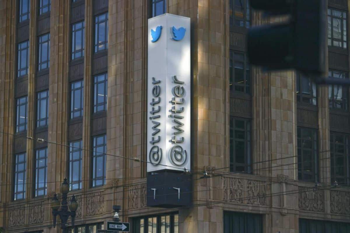 musks past tweets reveal clues about twitters new owner