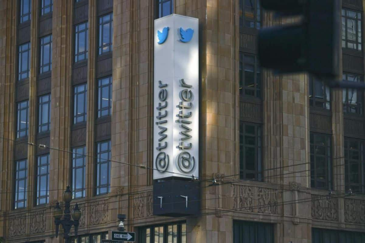 Musks Past Tweets Reveal Clues About Twitters New Owner