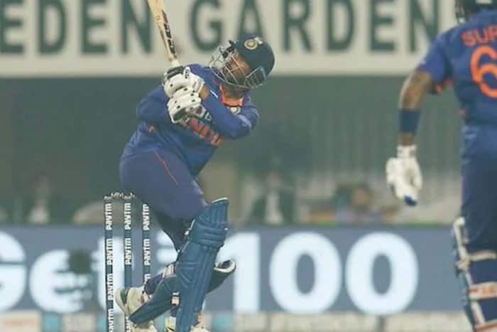 Venkatesh Iyer batting