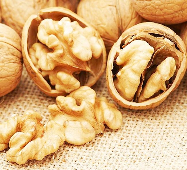 इन 9 ड्राइफ्रूट्स का भिगोकर सुबहसुबह करें सेवन, हेल्थ बेनिफिट्स जानकर