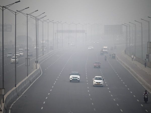 Delhi Air Pollution Grap Stage Iii Curbs To Continue As Air Quality Slips Check List Of 0740