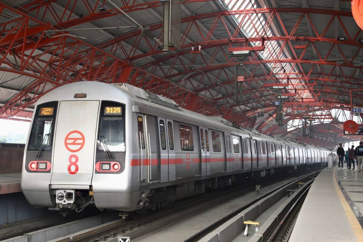 Delhi Metro Introduces First Set of 8-coach Trains on Red Line