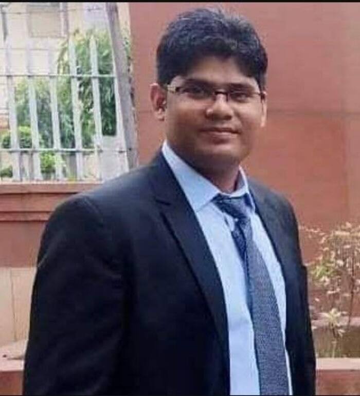 Success Story पिता थे DM के ड्राइवर, मां ने किया गाइड, बेटा बना एसडीएम