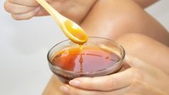 Winter Skincare: 4 Ways to Use Honey on Your Skin For Natural Glow