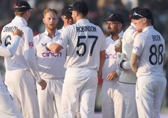 ENG vs PAK: इंग्लैंड ने पहले टेस्ट में पाकिस्तान को 74 रन से रौंदा, सीरीज में ली 1-0 की लीड