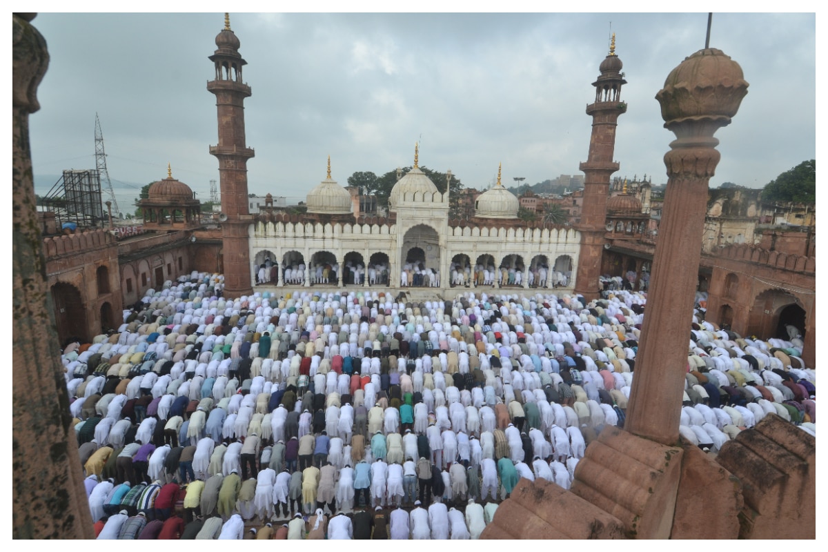 Namaz Timings Of Five Obligatory Prayers For Muslims From Fajr To Isha