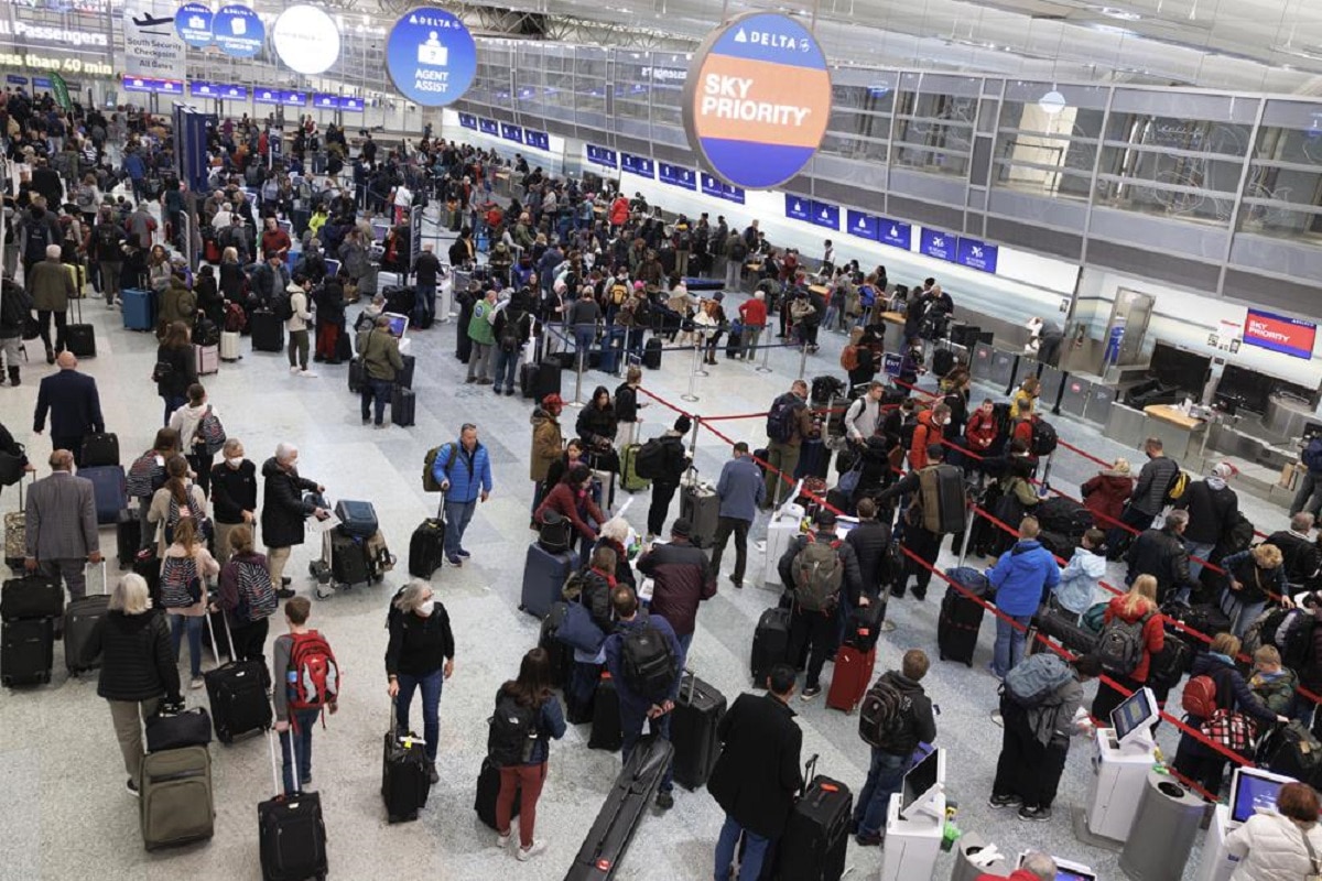 Winter Storm Elliott: Nearly 2,000 Flights Canceled In US, Disrupts ...