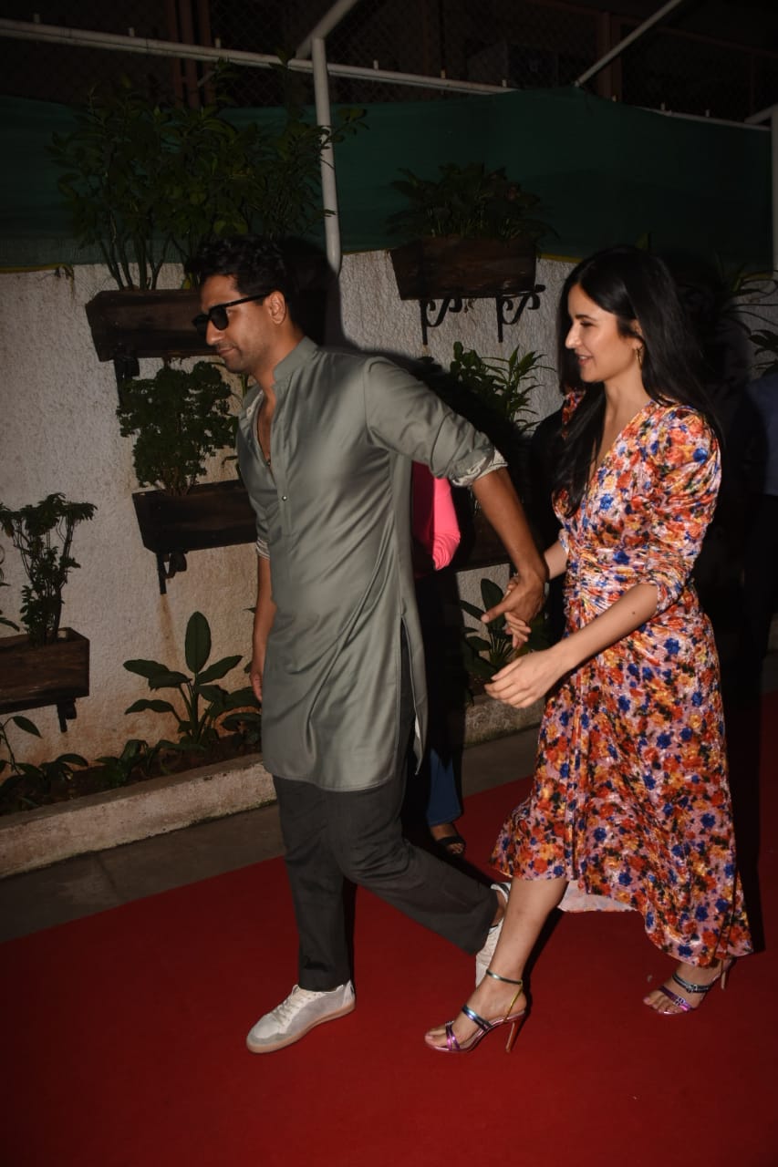 Katrina Kaif Blushes as Vicky Kaushal Holds Her Hand in Cute Pics From ...