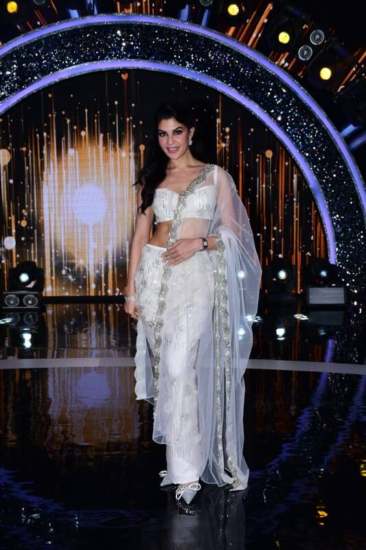 Jacqueline Fernandez in sheer saree and bralette proves you can never go  wrong with white