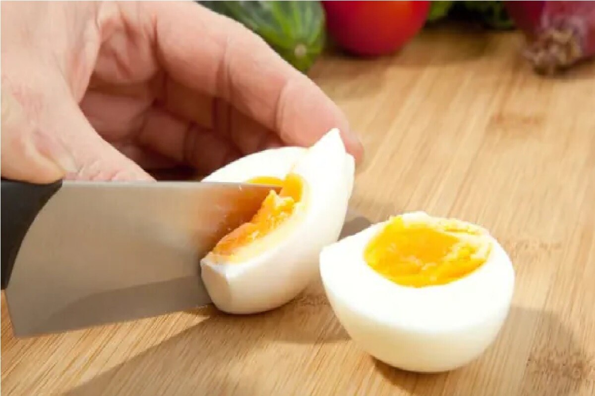 Boiled Egg Benefits: उबले अंडे खाने के हैं 10 फायदे, रोज खाएं