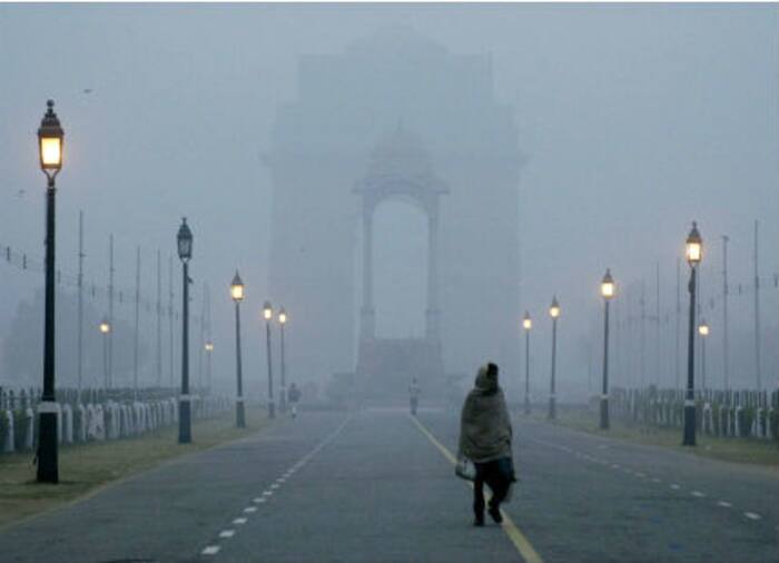 Delhi Weather Forecast Minimum temperature reached 6.2 degrees in Delhi, air quality category very poor