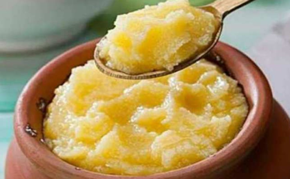 Desi Ghee Side Effects अगर आपको भी हैं ये बीमारियां, तो देसी घी का