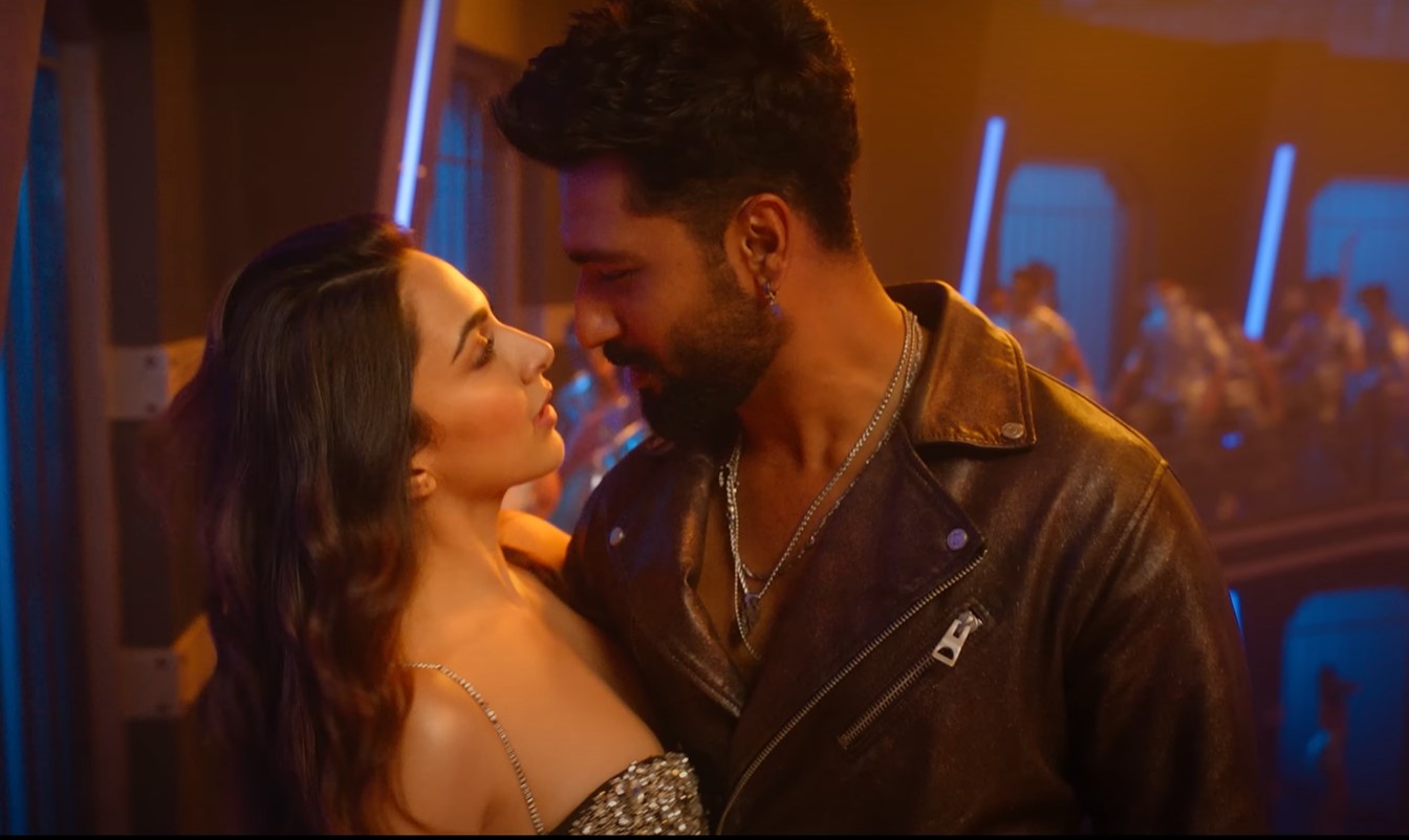 Actor Suman Sex Video - Vicky Kaushal, Kiara Advani Hot And Steamy Romantic Dance on Kyaa Baat Haii  2.0 is Unmissable - Watch