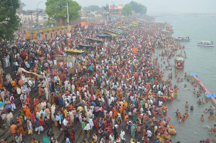 अयोध्या में आज 50 लाख से ज्यादा श्रद्धालुओं की भीड़, जानिए क्यों