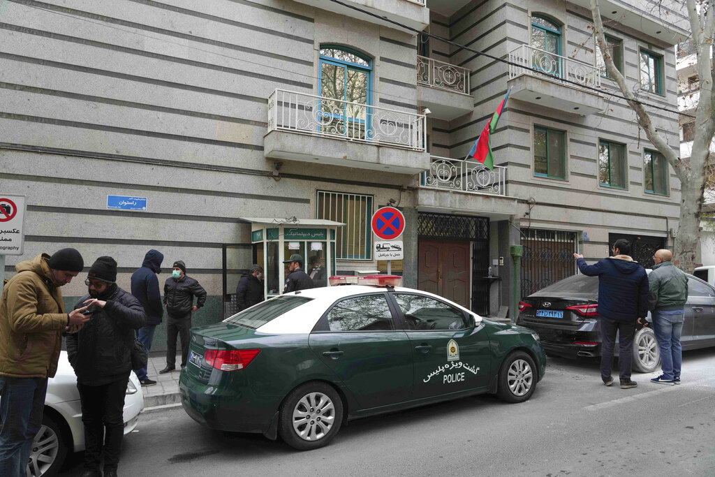 Gunman Kills Security Chief at Iran’s Azerbaijan Embassy