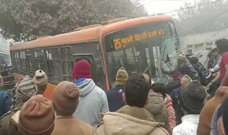 Delhi: Four Injured, 1 Critical After DTC Bus Plunges into Slum Near Sarai Rohilla Railway Station