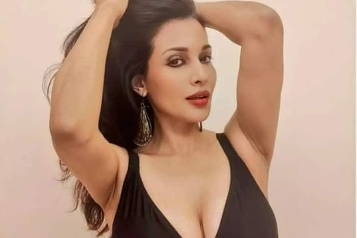 Flora Saini Recalls Her Abusive Relationship With Producer: 'He'd Punch My Private Parts'