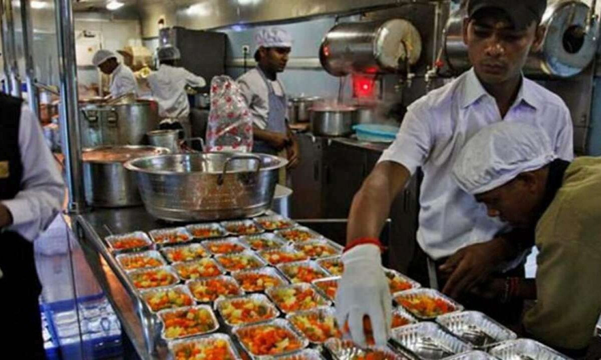 Kerala Issues Fresh Guidelines For Catering Services: Mandatory Licence, Non-Veg Mayonnaise Banned, More