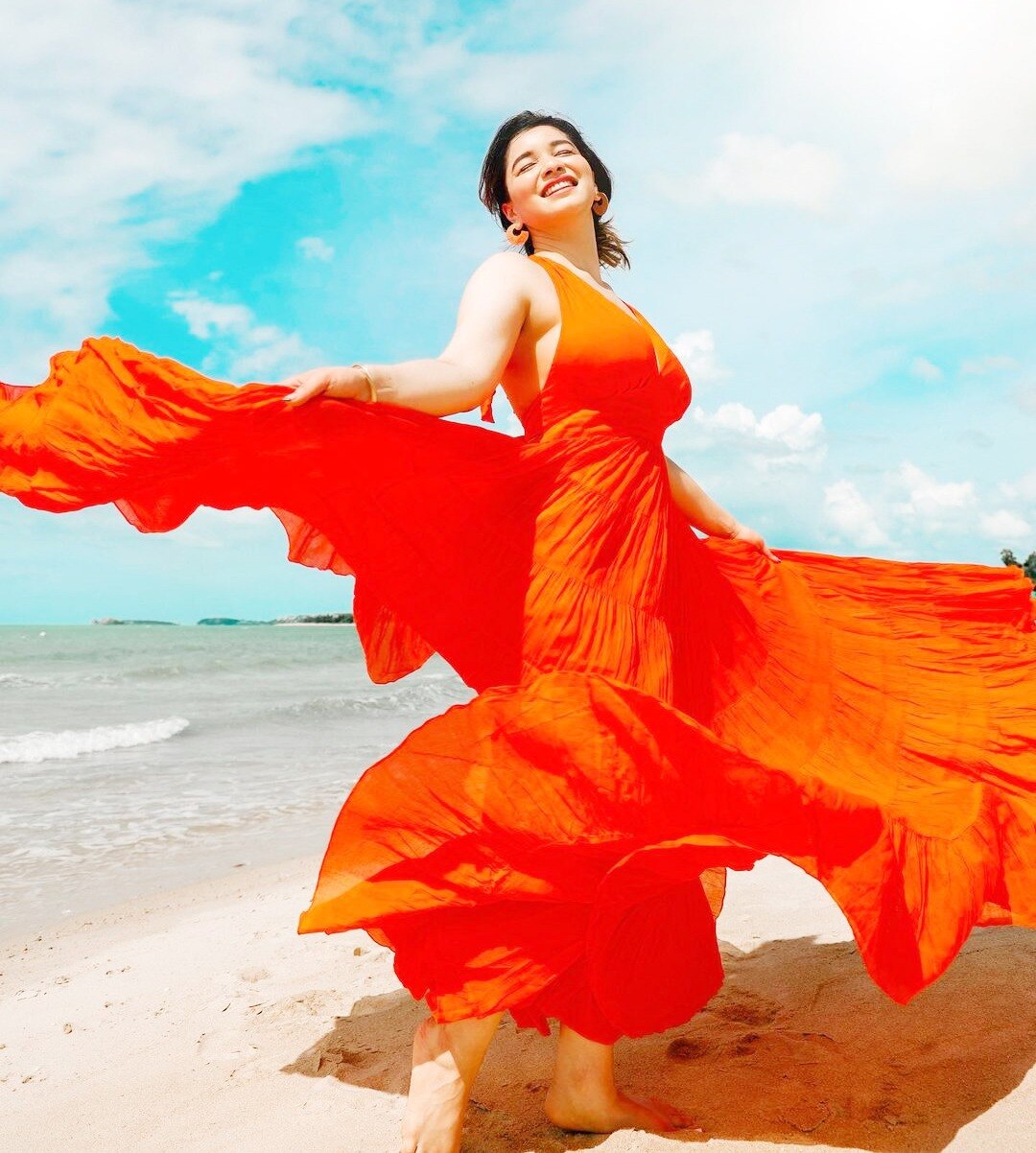 Sara Tendulkars gerua moment in this stunning orange dress