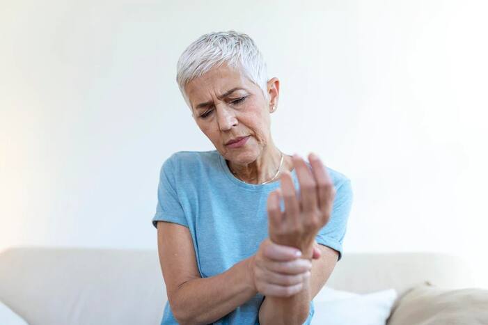 Arthritis Pain Relief: 6 Helpful Tips to Cope With Joint Pain in Cold Weather