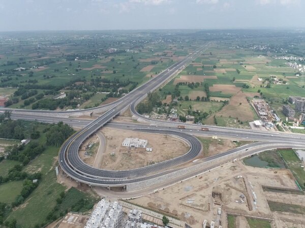 Delhi-Mumbai Expressway (Twitter)