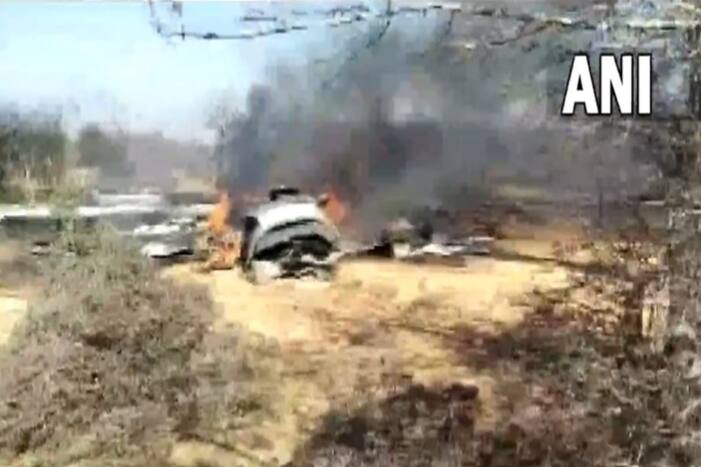IAF Fighter Jet Crash In MP: हवा में टकराए होंगे दोनों विमान! मुरैना और भरतपुर में गिरा मलबा, अधिकारियों ने दिया अपडेट