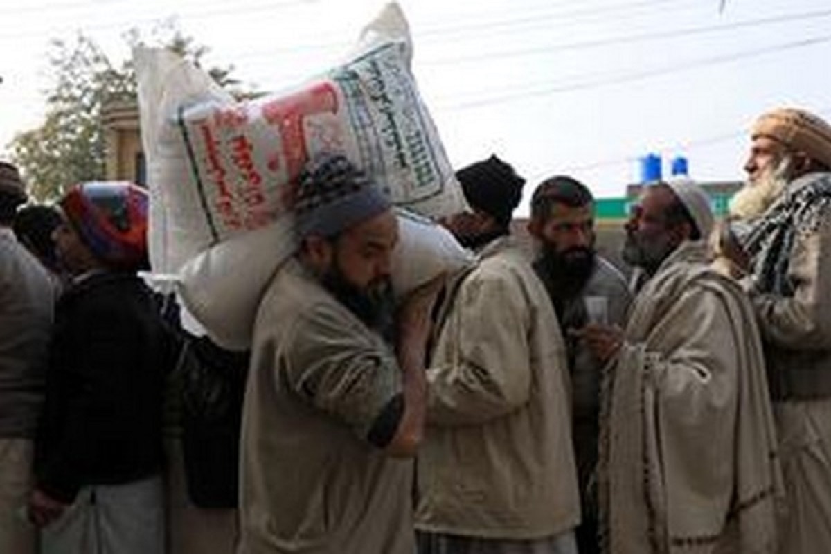 wheat-atta-prices-cross-150-kg-in-pakistan-as-supply-falls-short