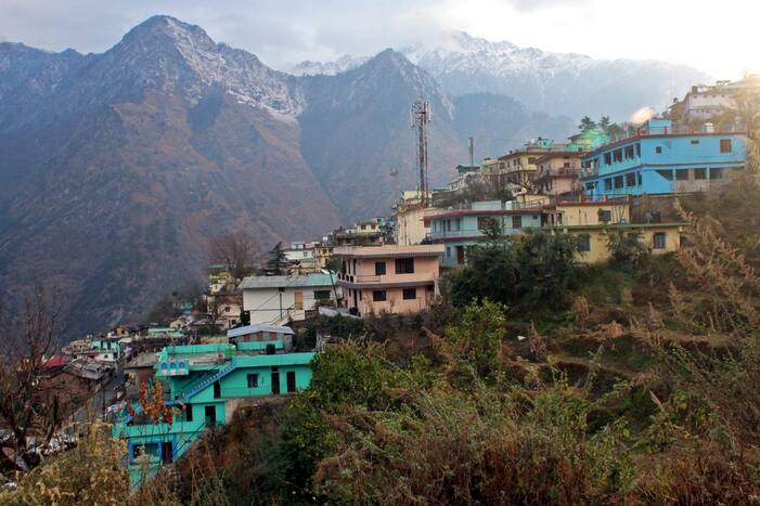 After Cracks And Crevices, Joshimath Might Face Power Crisis As Electric Pole start To Tilt