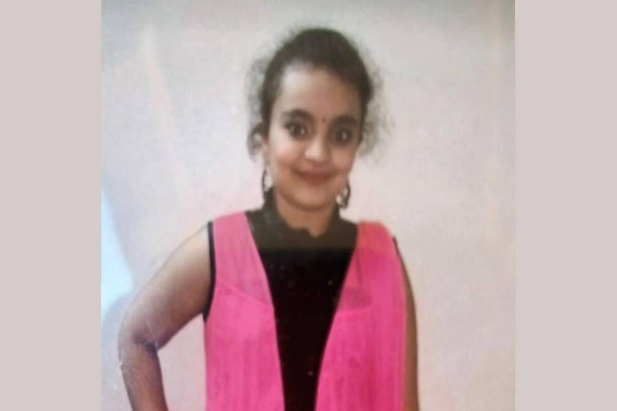 Rajkot Class 8 Girl Student Dies Of Heart Attack In School Campus, Parents  Blames Management
