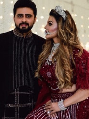 rakhi sawant secretly married with adil durrani disclose it after 7 month changed name rakhi ti fatima scared of love jihad