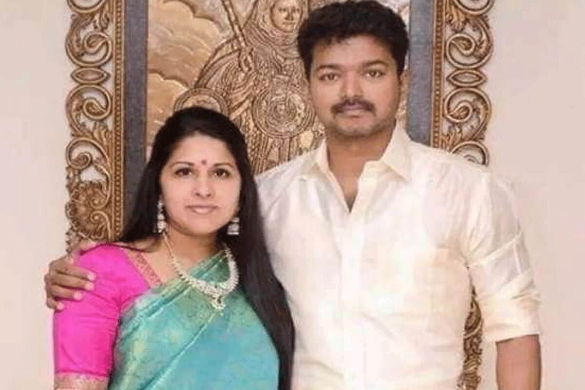 south superstar thalapathy vijay is getting divorce with wife sangeeta after 23 years of marriage truth behind it