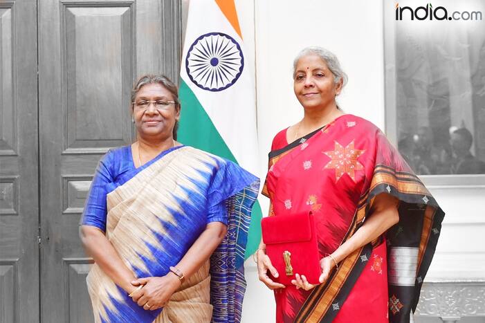 Budget Day 2023 Move Over Nirmala Sitharaman, President Murmu's Handloom Saree is Our New Symbol of Desi Fashion!