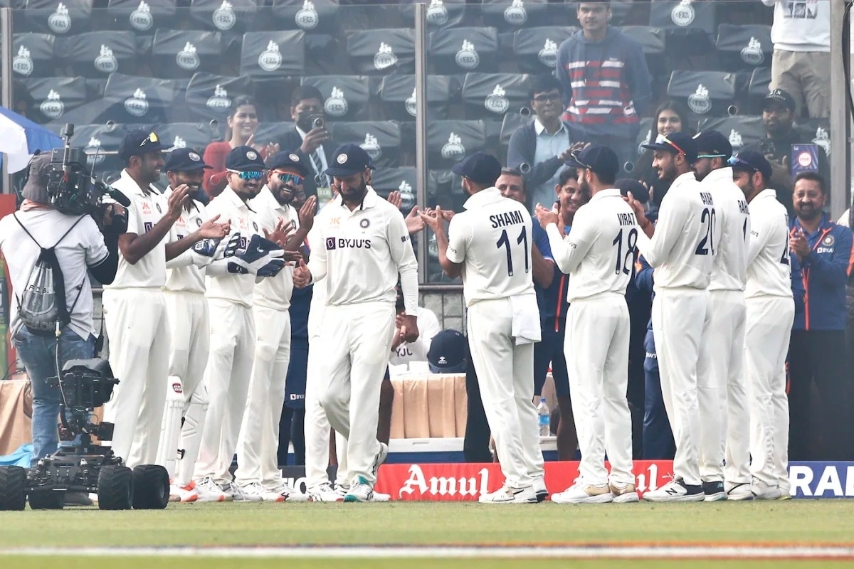 Ind Vs Aus Rohit Sharma And Co Give Guard Of Honour In Delhi For Cheteshwar Pujara For His