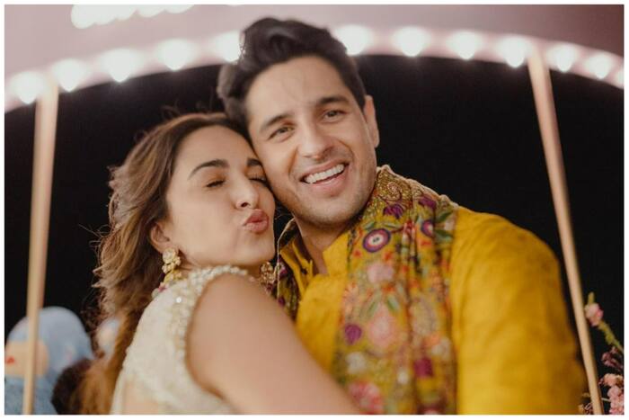 Kiara Advani and Sidharth Malhotra's Haldi Pics: The Most Fun Bride-Groom Pose in Yellow Outfits