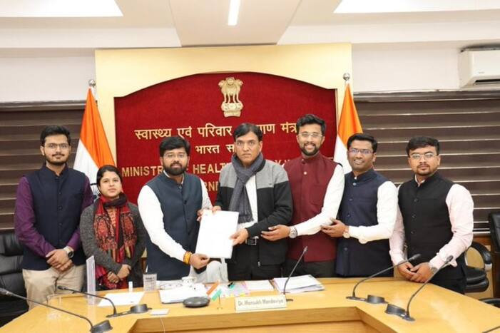 NEET PG 2023 postponement, NEET PG 2023 internship deadline, ABVP delegation met Mansukh, NEET PG 2023 deferment