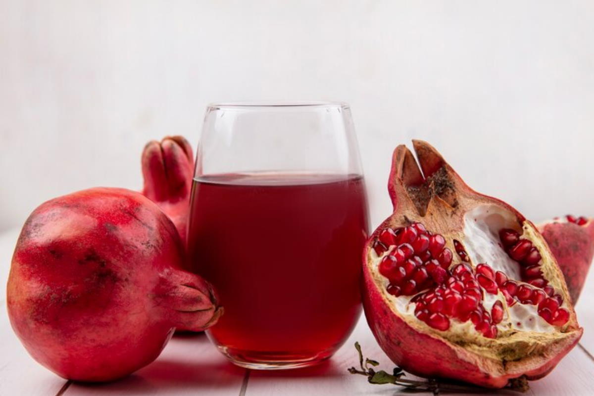 Pomegranate juice benefits for men hindi