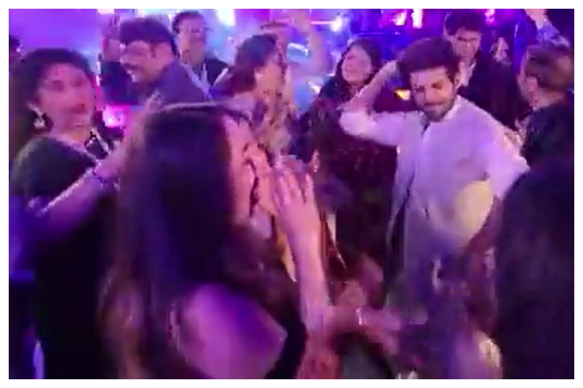 Shehzada Actor Kartik Aaryan Dances To Pawan Singh s Famous