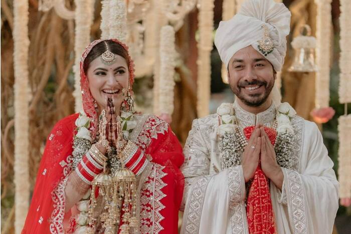 Shivaleeka Oberoi-Abhishek Pathak Share Goofy Pictures From Their Whimsical Wedding And They Are All About Love!