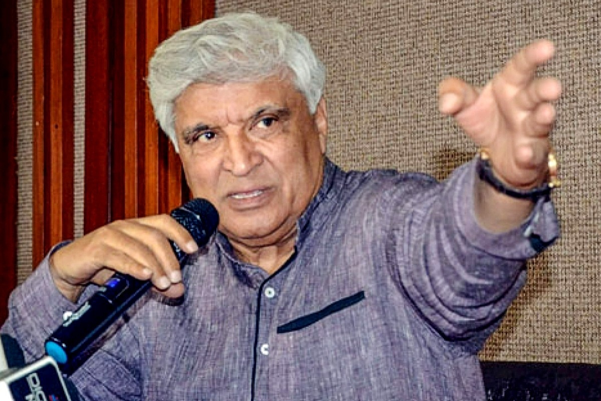 “Jab Yahan Nahi Darte Toh…”! Javed Akhtar Speaks on Not Being Scared Before Talking 26/11 in Pakistan