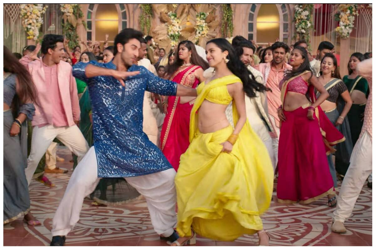 Tu Jhoothi Main Makkaar Netizens go Bonkers Over Shraddha Kapoors Thumka  Challenge