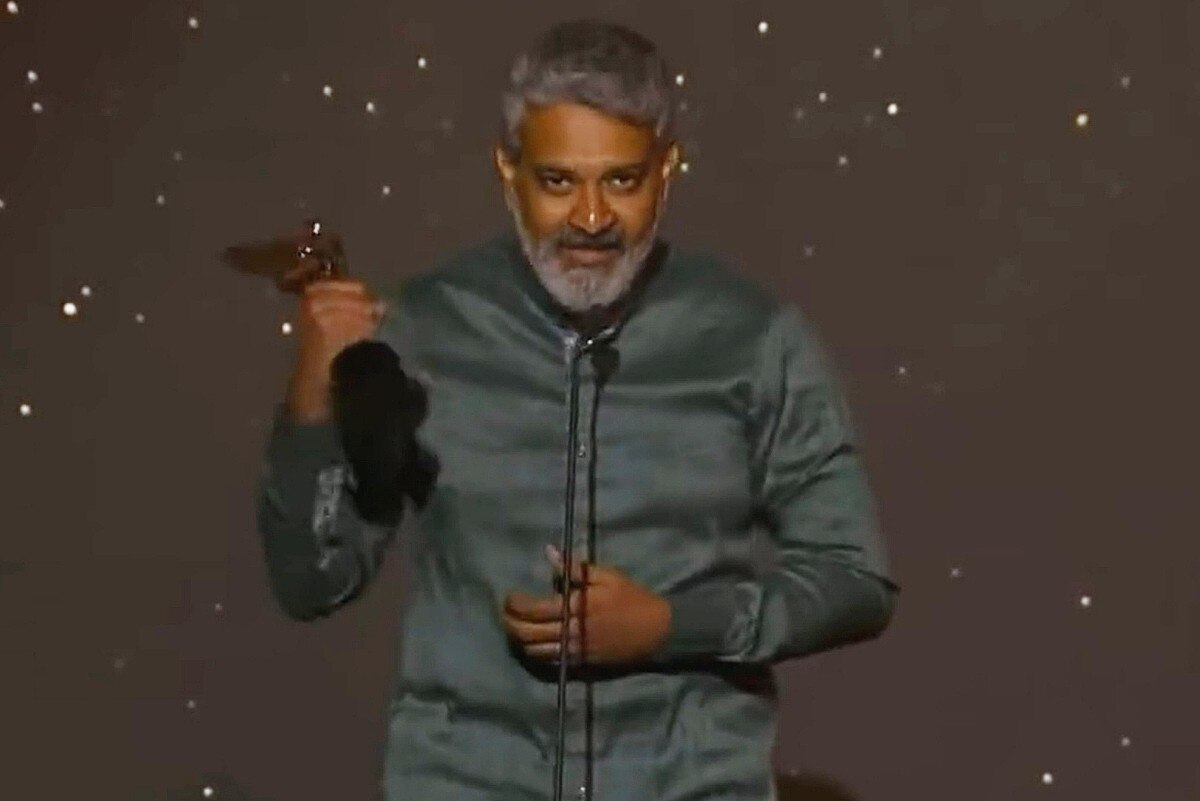 Mera Bharat Mahaan, Jai Hind SS Rajamouli Wonderful Acceptance Speech at HCA  Will Make Every Indian Proud And Emotional - Watch